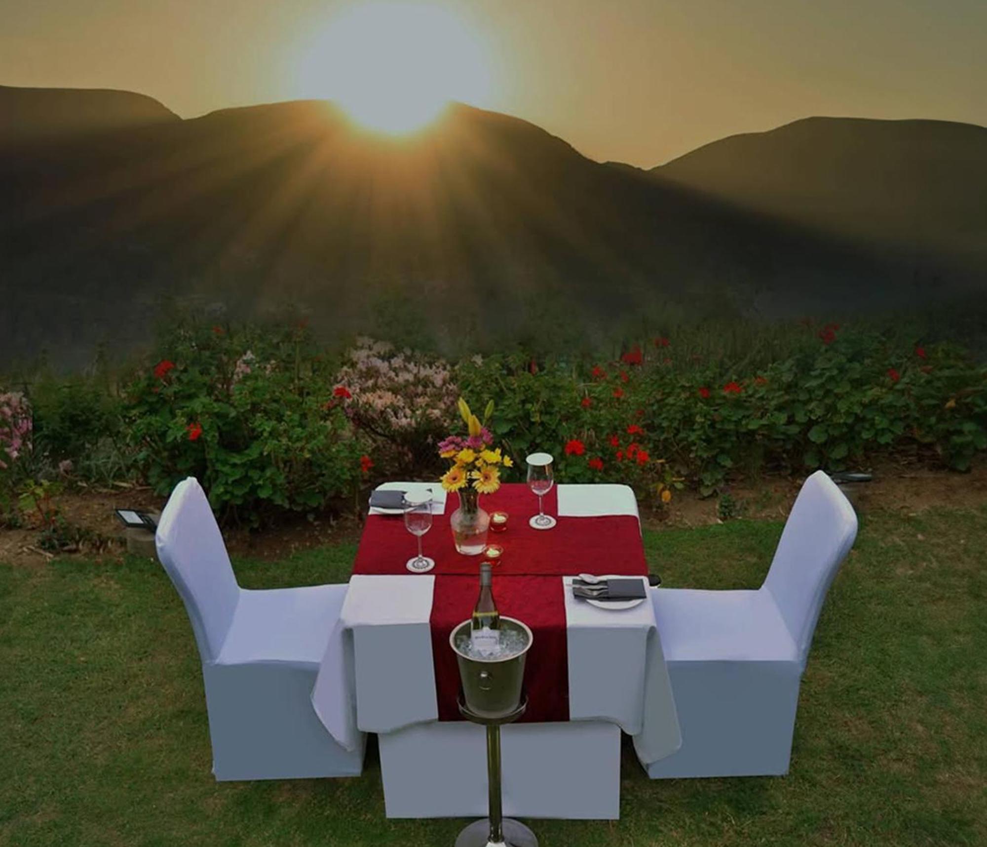 Araiya Palampur Hotel Екстериор снимка