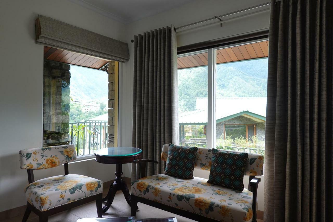 Araiya Palampur Hotel Екстериор снимка