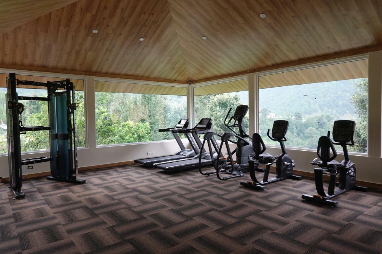 Araiya Palampur Hotel Екстериор снимка