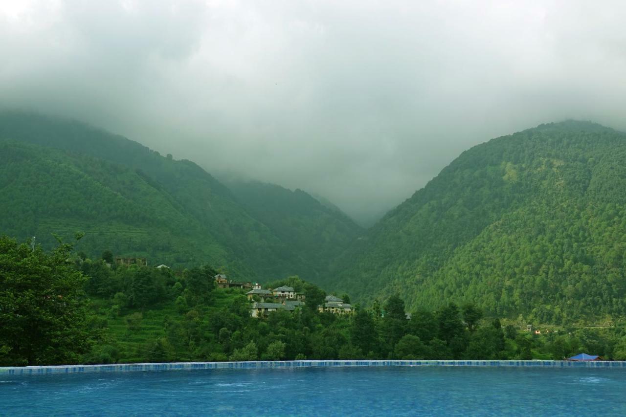 Araiya Palampur Hotel Екстериор снимка