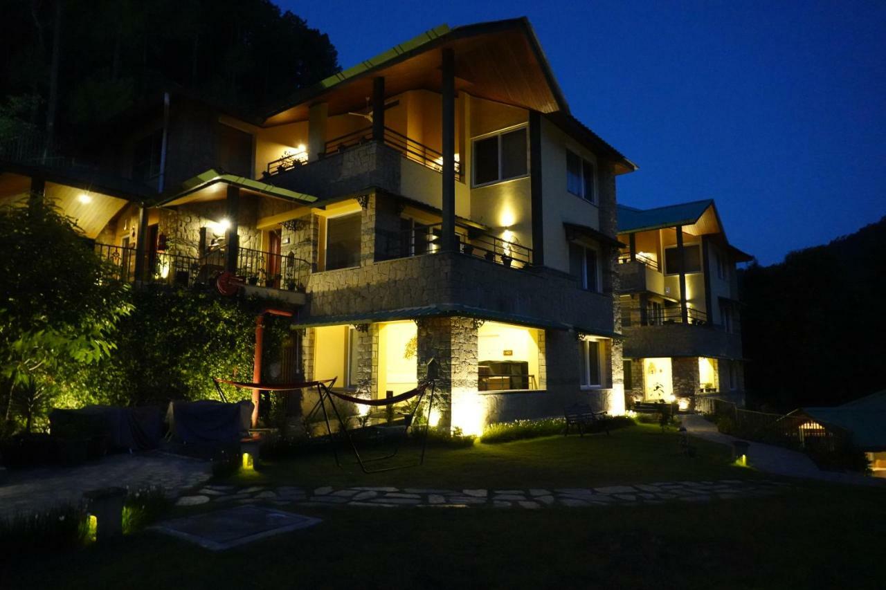 Araiya Palampur Hotel Екстериор снимка