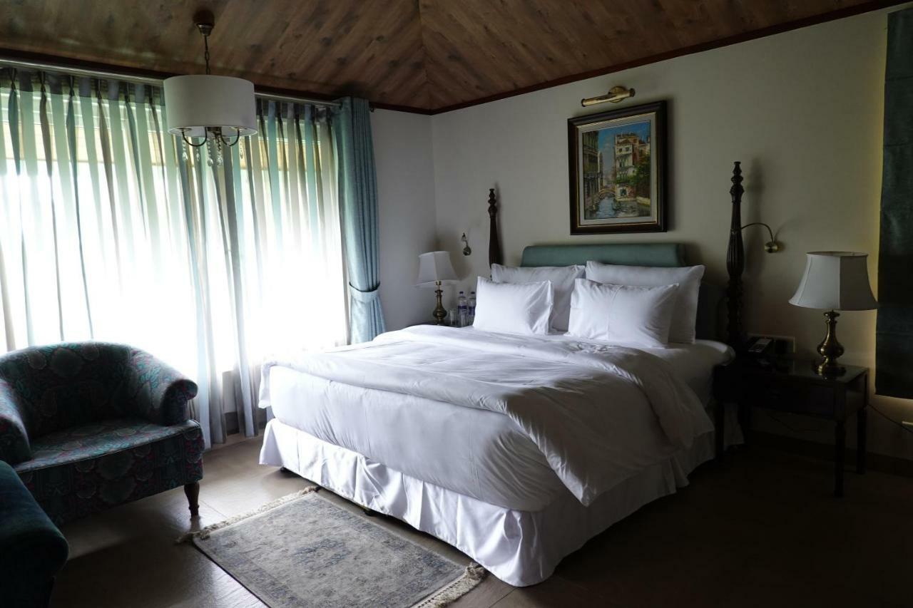 Araiya Palampur Hotel Екстериор снимка